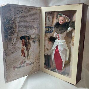 NEW Barbie | Holiday Memories Hallmark Special Edition 1995